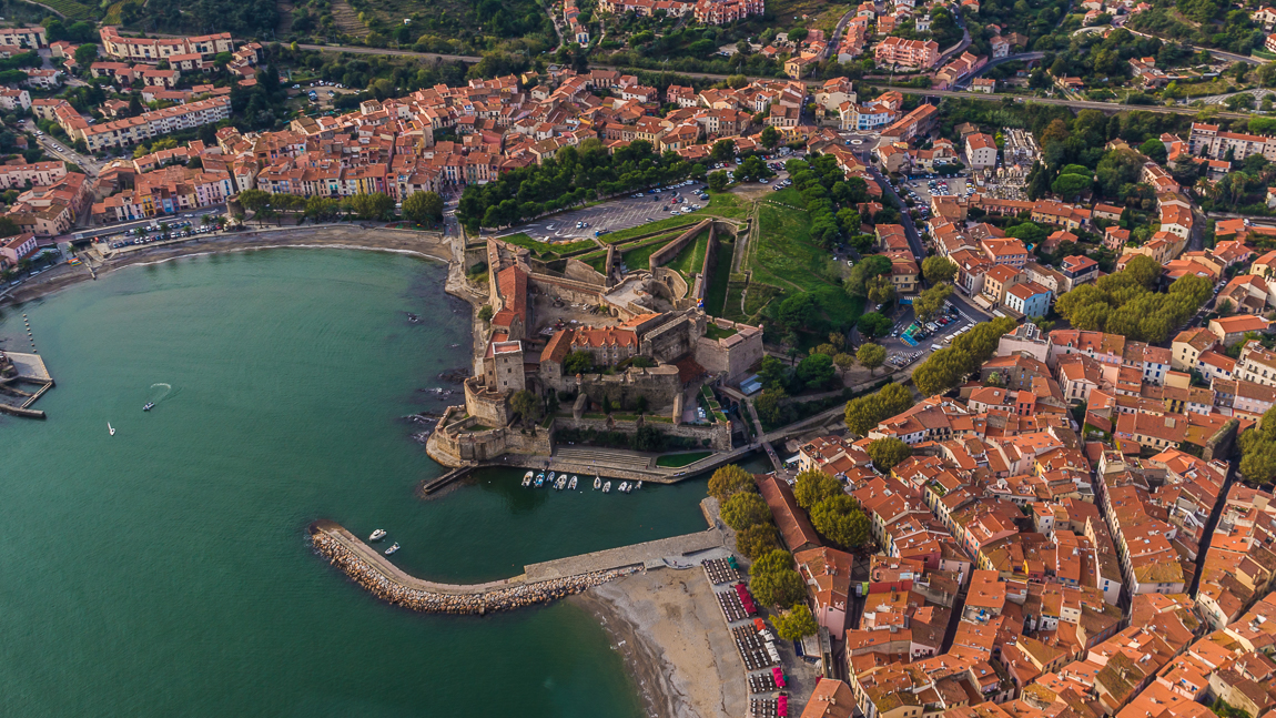 Vol en hélicoptère au dessus de la Côte Vermeille…