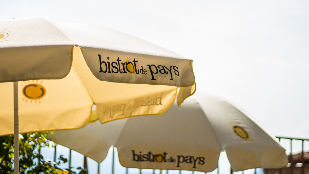 Flâner en terrasse à Eus