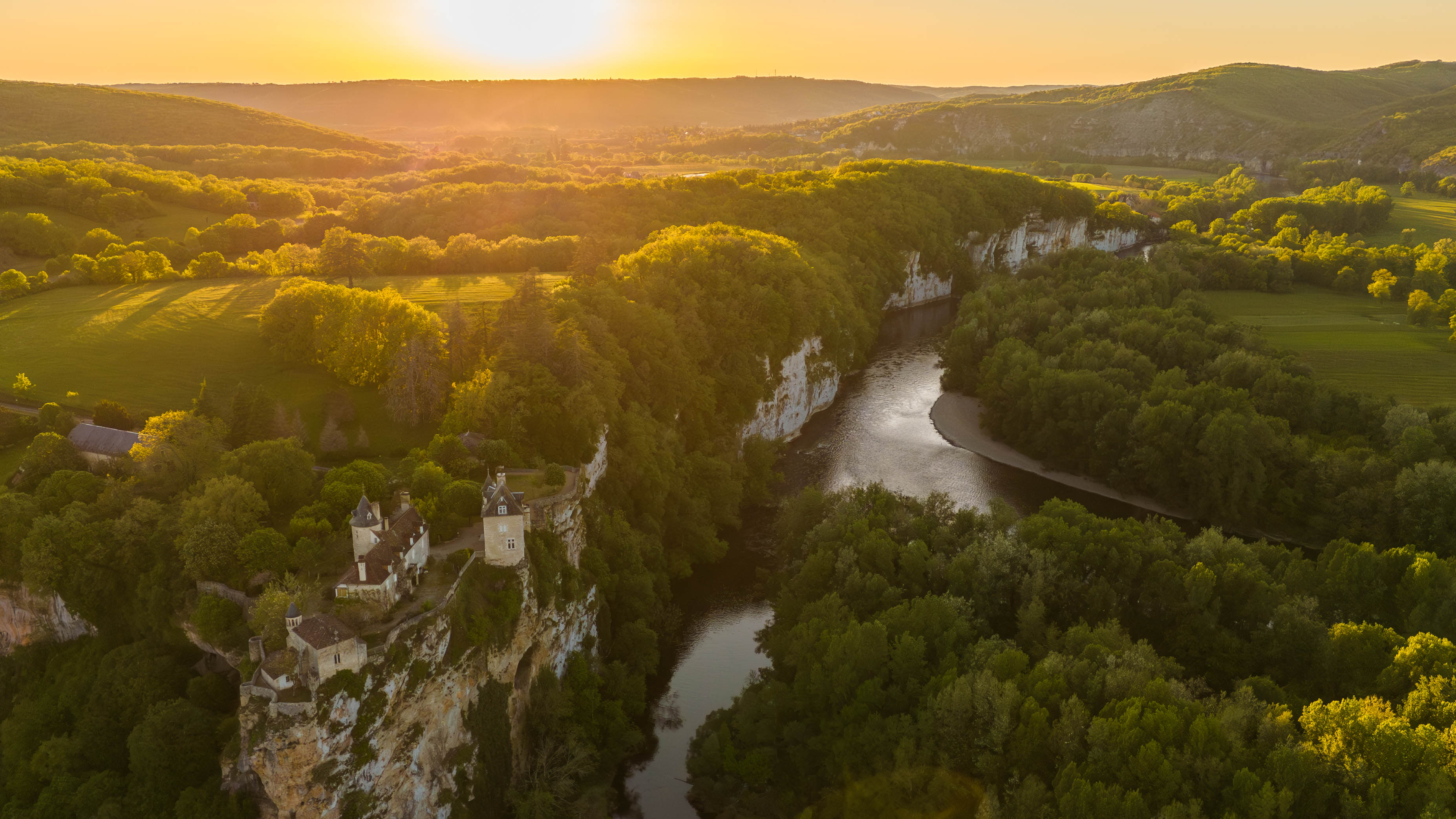 10 Raisons d’explorer la Vallée de la Dordogne en Famille